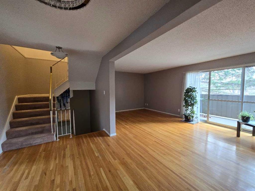 Fifth View of 1501, 9803 24 Street SW, Oakridge, Calgary, Alberta, T2V 1S5
