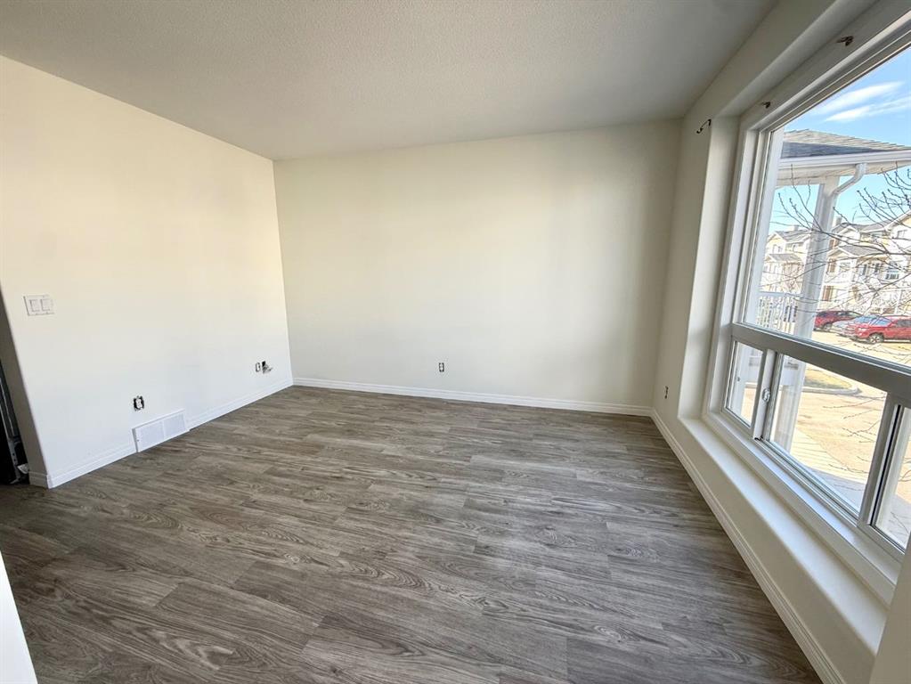 Fifth View of 343 Sunrise Terrace NE, NONE, High River, Alberta, T1V 0C4