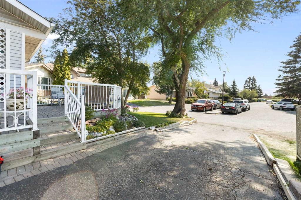 Third View of 243 Radcliffe Place SE, Albert Park/Radisson Heights, Calgary, Alberta, T2A 6M9