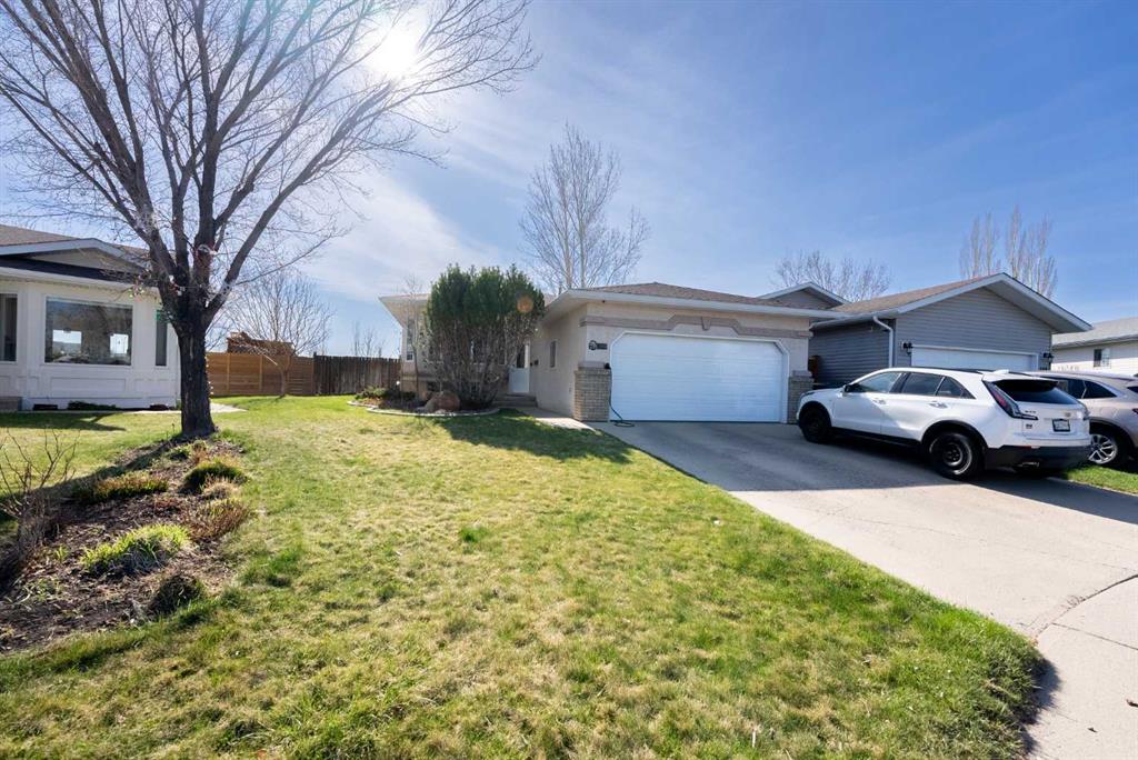 152 Mt Rundle Road W, A2306631, Alberta,