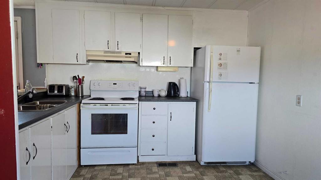Fifth View of 76, 8060 100 Street , MH - Coachman, Grande Prairie, Alberta, T8V 2N9