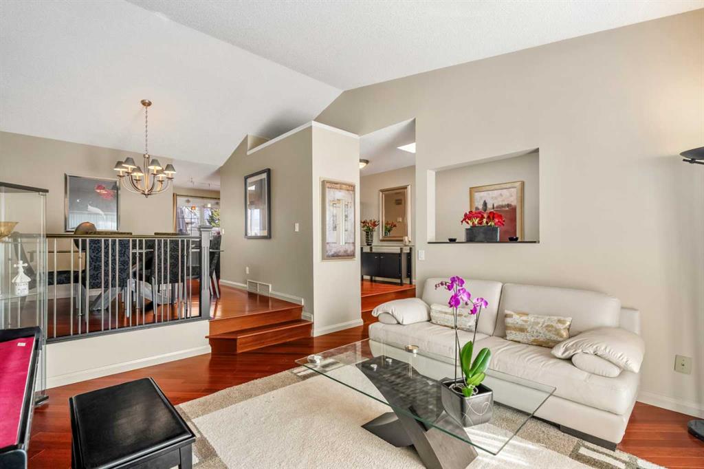 Fifth View of 91 Sun Valley Drive SE, Sundance, Calgary, Alberta, T2X 2B4