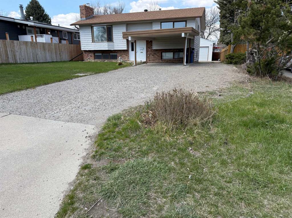 Third View of 73 Mcgill Boulevard W, Varsity Village, Lethbridge, Alberta, T1K 3V7