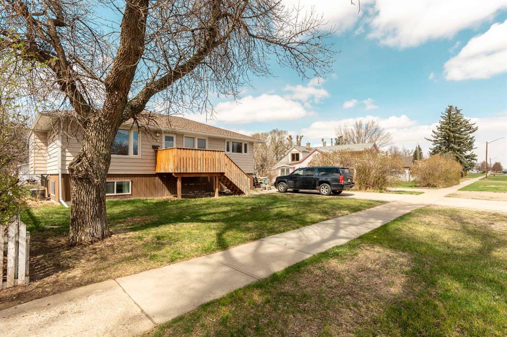 Third View of 5816 52 Street , NONE, Taber, Alberta, T1G 1K7