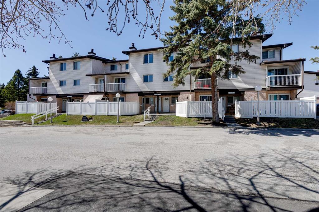 65, 3705 Fonda Way SE, A2306896, Alberta,