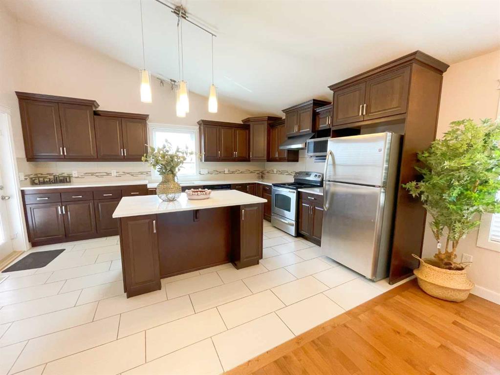 Fifth View of 260 Sixmile Common S, Southgate, Lethbridge, Alberta, T1K 5S7