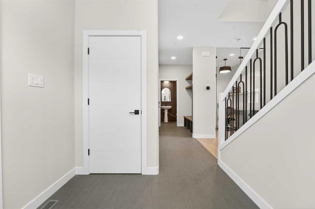 Fourth View of 640 Devonia Road W, The Crossings, Lethbridge, Alberta, T1J 5W3