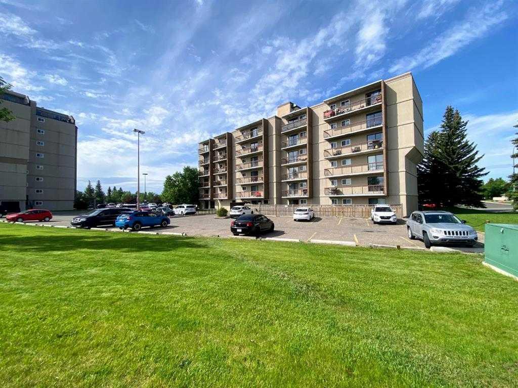 419, 5 Berkeley Place W, A2307011, Alberta,