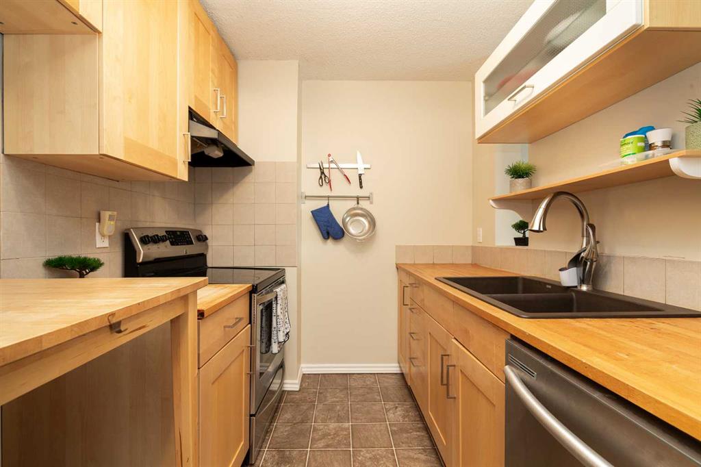 Fourth View of 419, 5 Berkeley Place W, Varsity Village, Lethbridge, Alberta, T1K 5M9