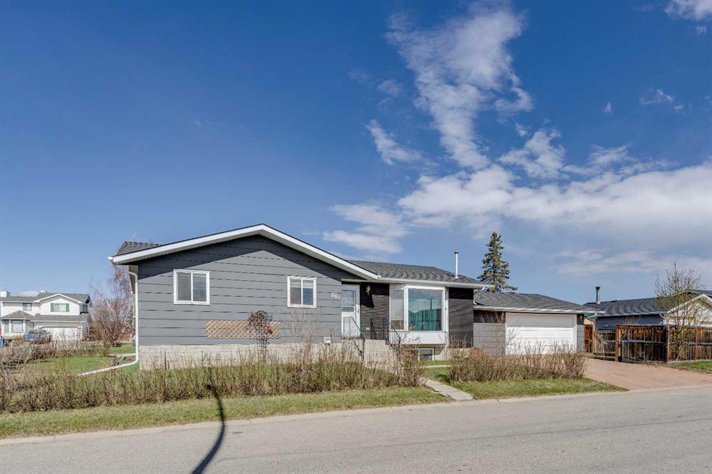 Third View of 201 Southridge Place , NONE, Didsbury, Alberta, T0M 0W0