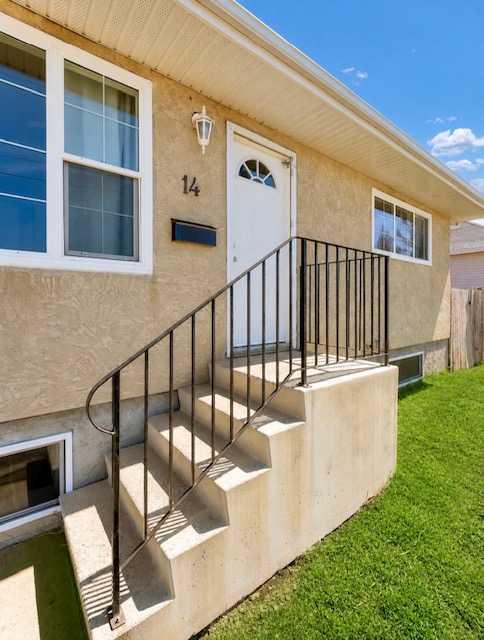 Fifth View of 14 1 Street NE, NONE, Redcliff, Alberta, T0J 2P0
