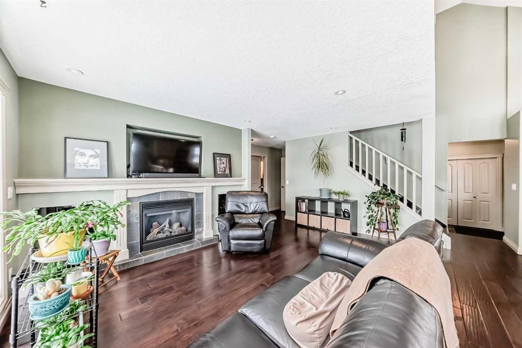 Fourth View of 2402 16 Street , NONE, Didsbury, Alberta, T0M0W0