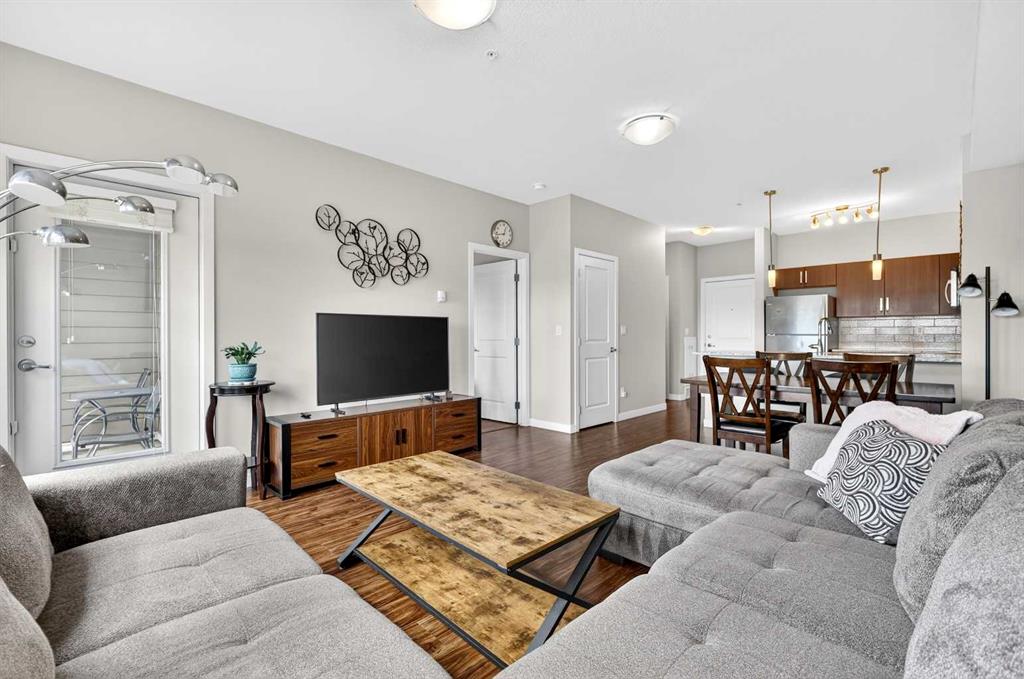 211, 200 Cranfield Common SE, A2307219, Alberta,