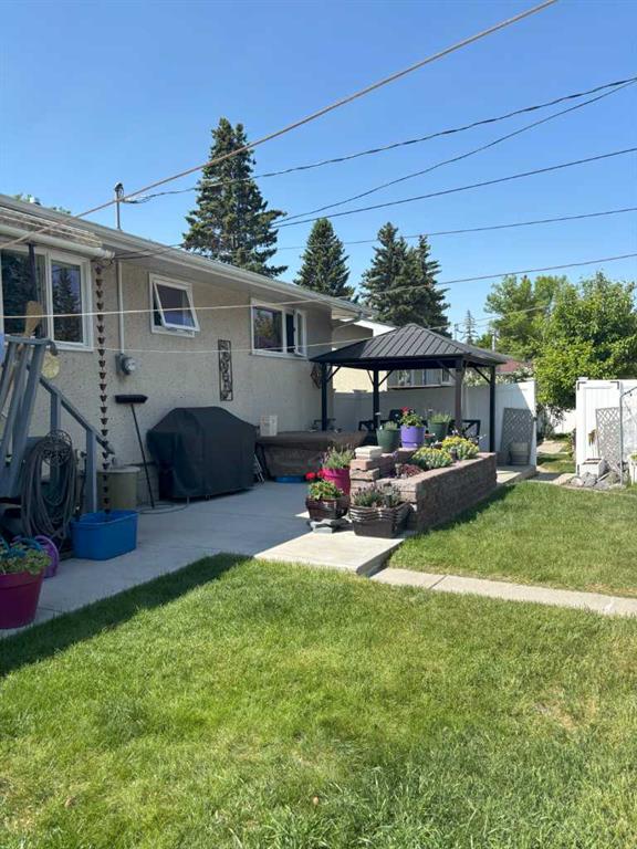 Second View of 4924 40 Avenue NW, Varsity, Calgary, Alberta, T3A 2P1