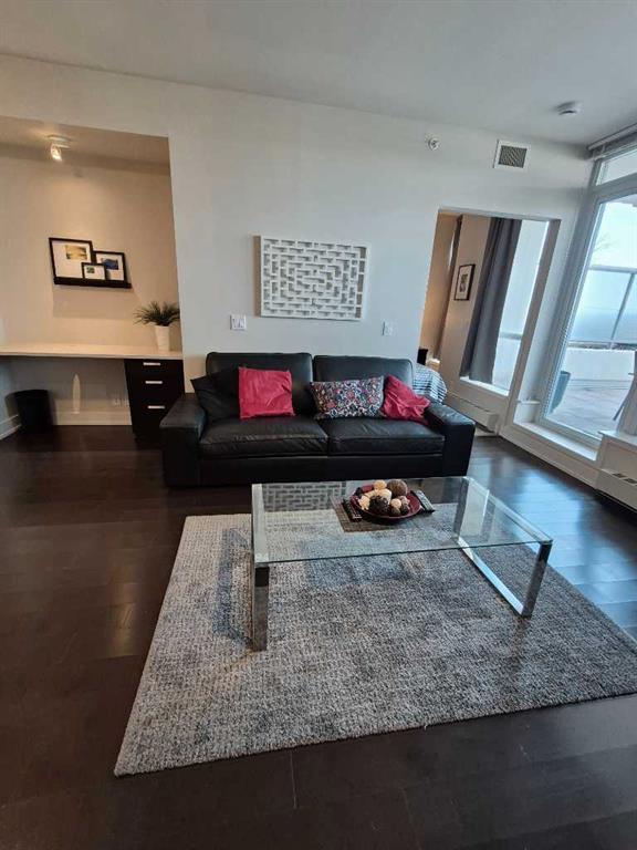 Fourth View of 722, 222 Riverfront Avenue SW, Chinatown, Calgary, Alberta, T2P0X2
