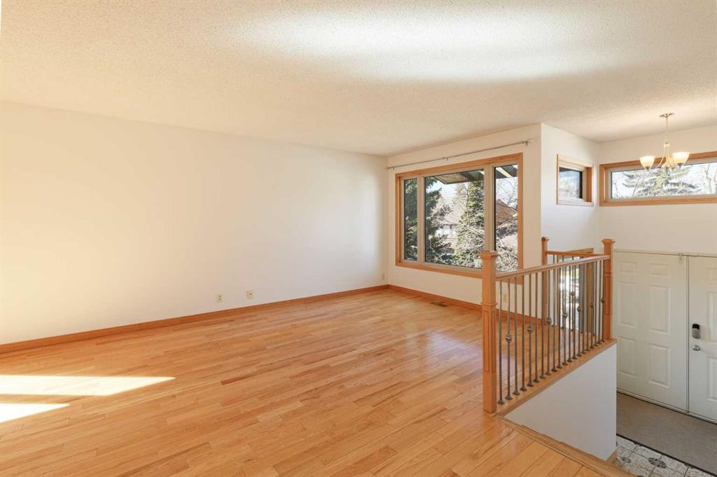 Fourth View of 48 Ranchridge Drive NW, Ranchlands, Calgary, Alberta, T3G 1W2