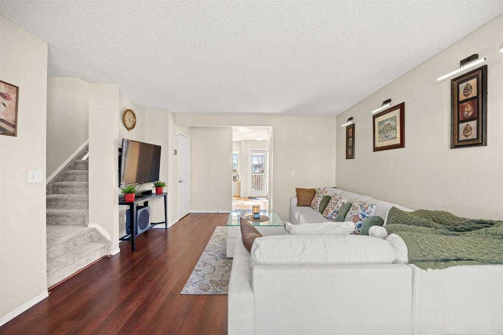 Fifth View of 2501, 111 Tarawood Lane NE, Taradale, Calgary, Alberta, T3J 5C2