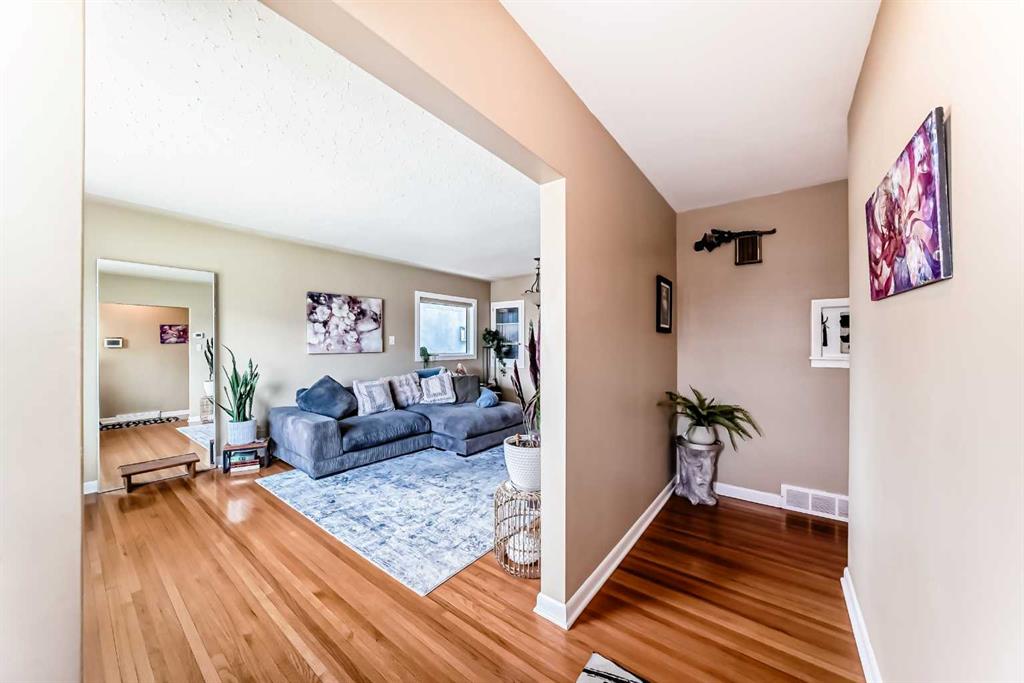 Fifth View of 815 20a Avenue NE, Winston Heights/Mountview, Calgary, Alberta, T2n3v8