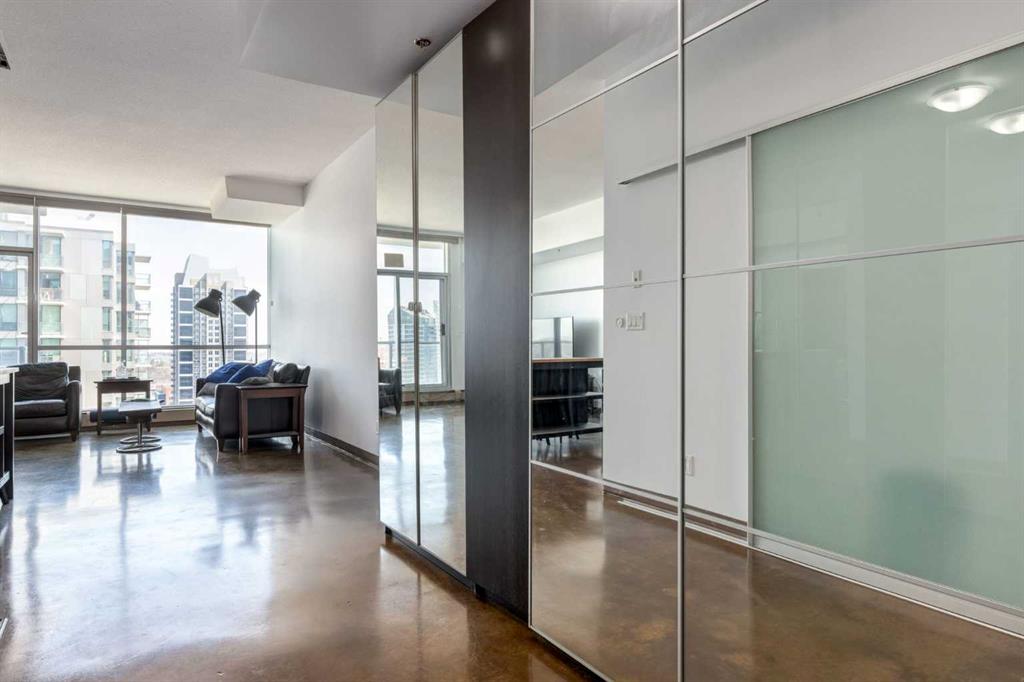 Fifth View of 2010, 135 13 Avenue SW, Beltline, Calgary, Alberta, T2R 0W8