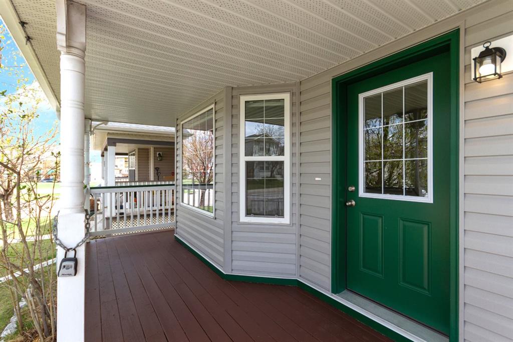 Fourth View of 19 Bridleglen Road SW, Bridlewood, Calgary, Alberta, T2Y 4H1