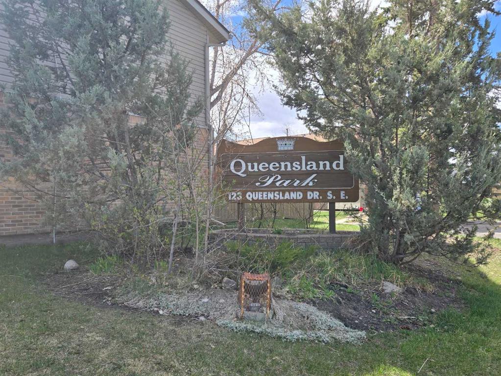98, 123 Queensland Drive SE, A2307618, Alberta,