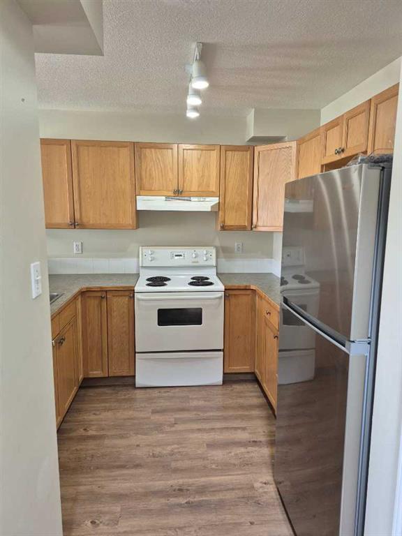 Fourth View of 21, 545 Highlands Boulevard W, West Highlands, Lethbridge, Alberta, T1J 4V2