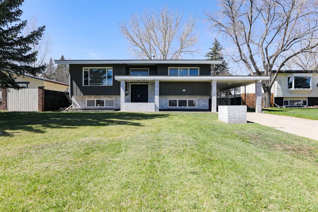 Second View of 101 Mcgill Boulevard W, Varsity Village, Lethbridge, Alberta, T1K 3V8