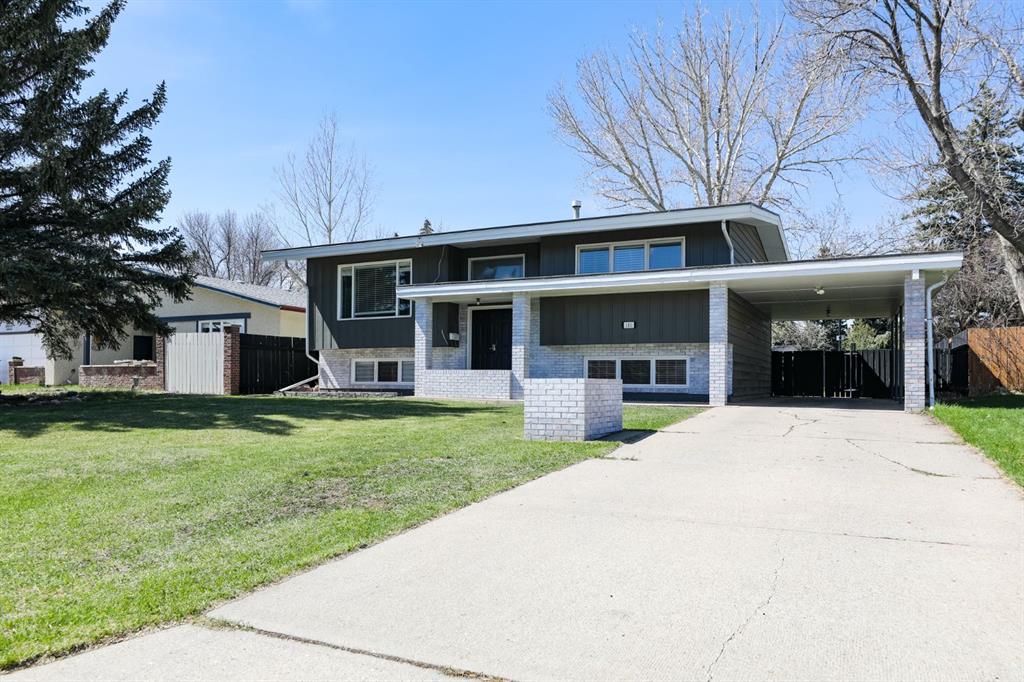 Third View of 101 Mcgill Boulevard W, Varsity Village, Lethbridge, Alberta, T1K 3V8