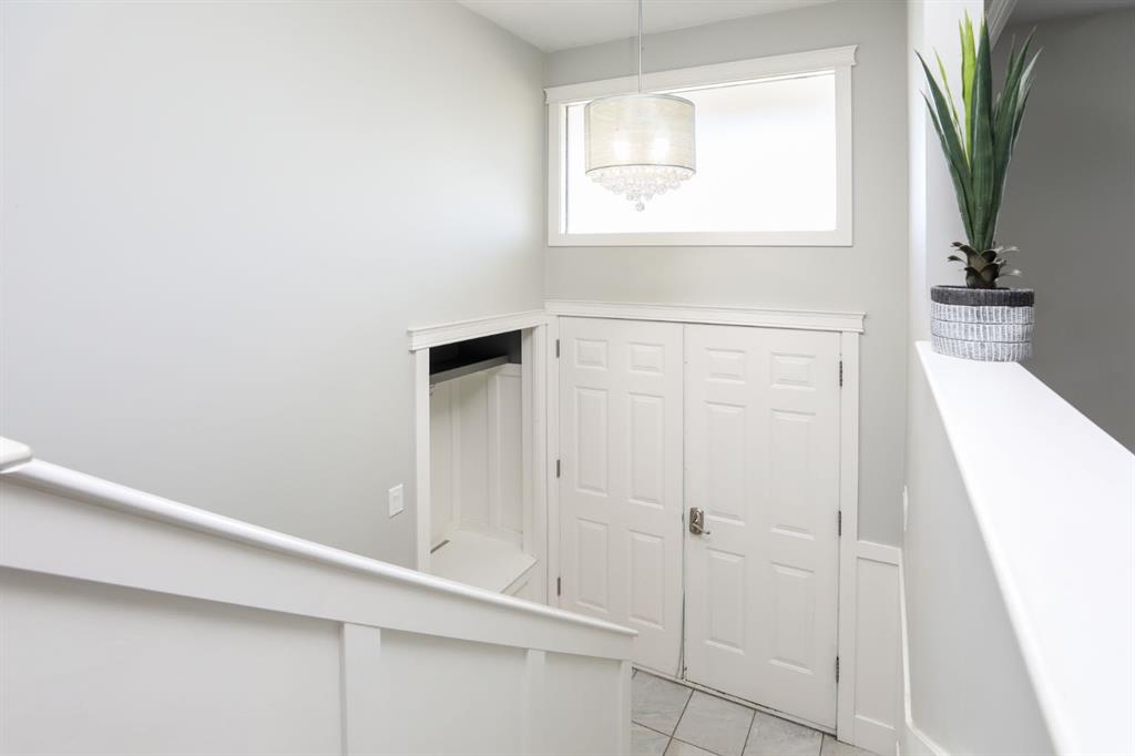 Fourth View of 101 Mcgill Boulevard W, Varsity Village, Lethbridge, Alberta, T1K 3V8