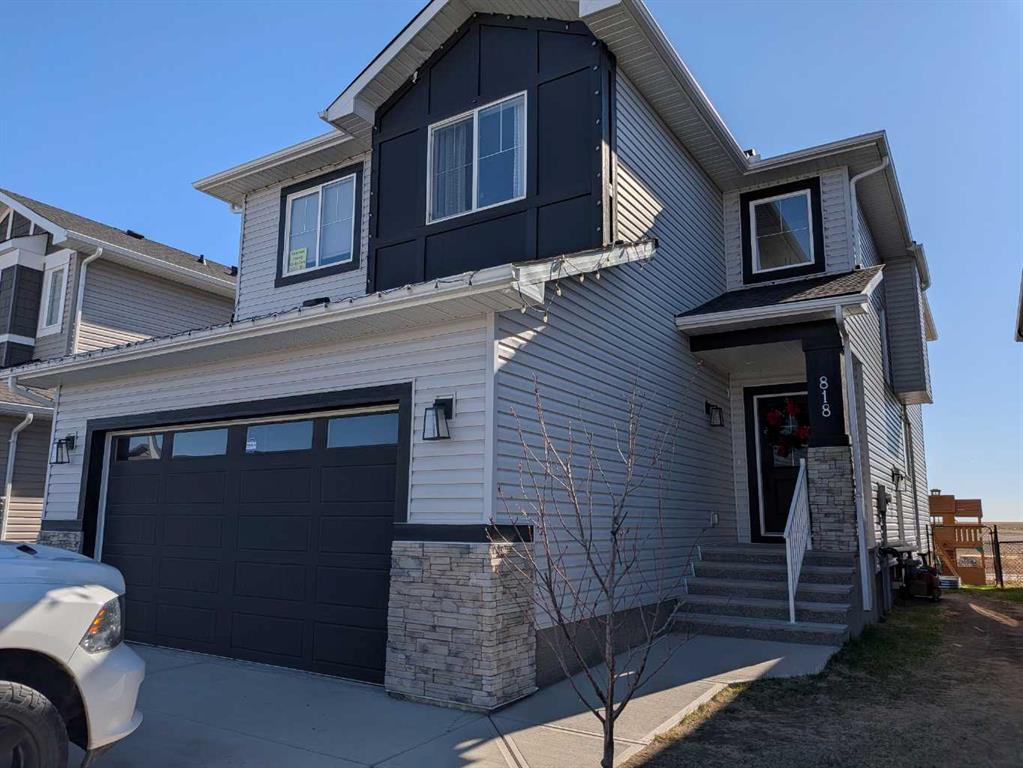 818 Edgefield Street , A2307669, Alberta,