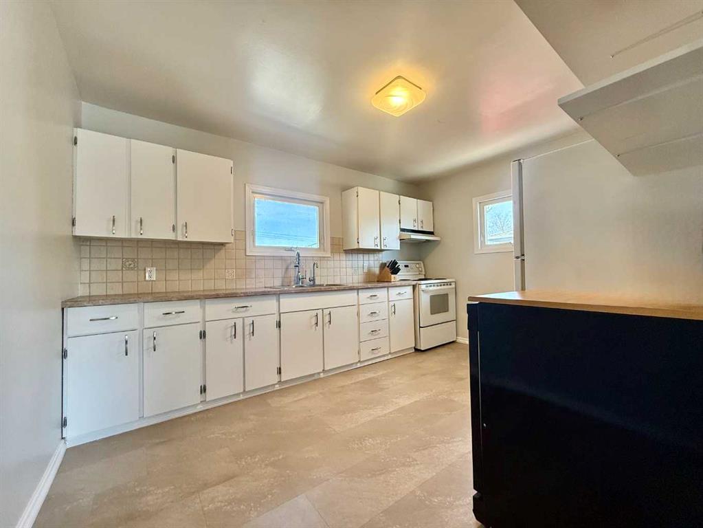 Fifth View of 818 9 Avenue  , NONE, Wainwright, Alberta, T9W 1B9