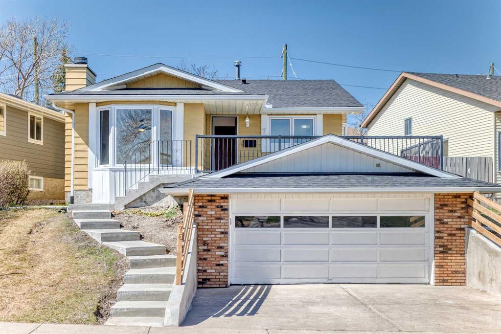 MLS® listing #110700610 for sale located at 76 Berkshire Court NW