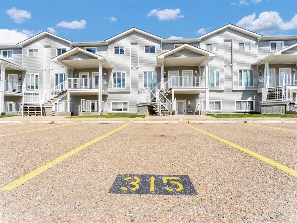Second View of 315 Northlands Pointe NE, Northeast Crescent Heights, Medicine Hat, Alberta, T1C0C2