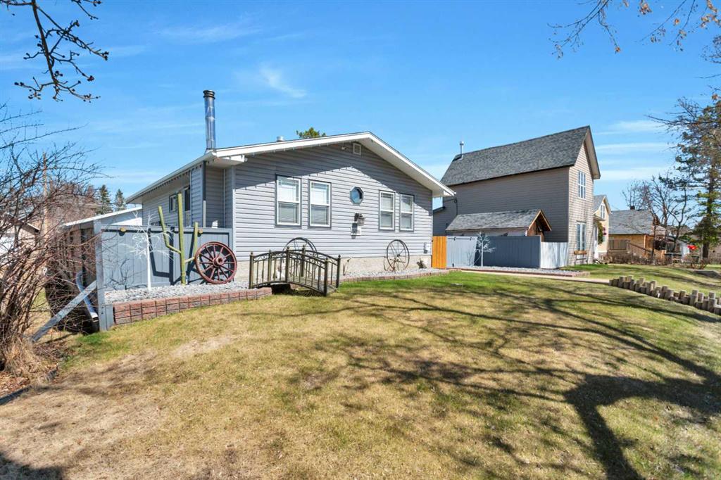 Fourth View of 5016 55 Avenue  , Central Ponoka, Ponoka, Alberta, T4J 1H2