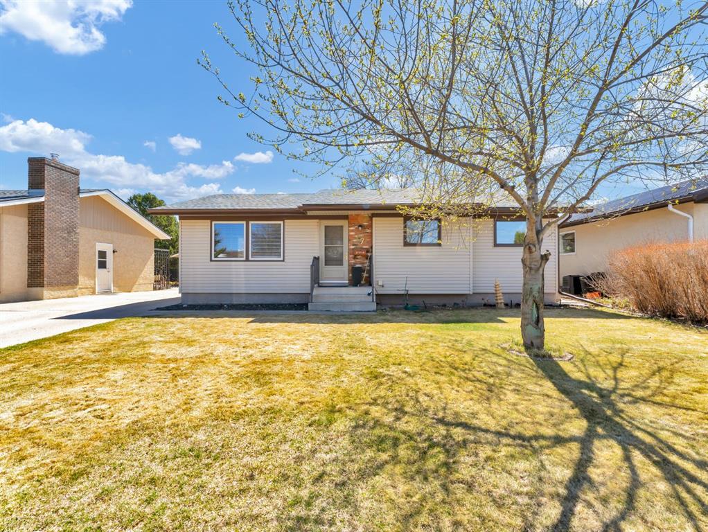 Third View of 17 Ross Glen Way SE, Ross Glen, Medicine Hat, Alberta, T1B1N9