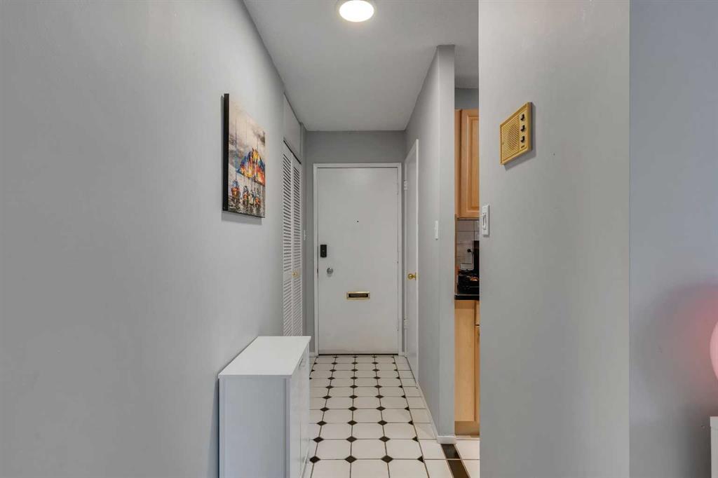 Third View of 307, 903 19 Avenue SW, Lower Mount Royal, Calgary, Alberta, T2T 0H8