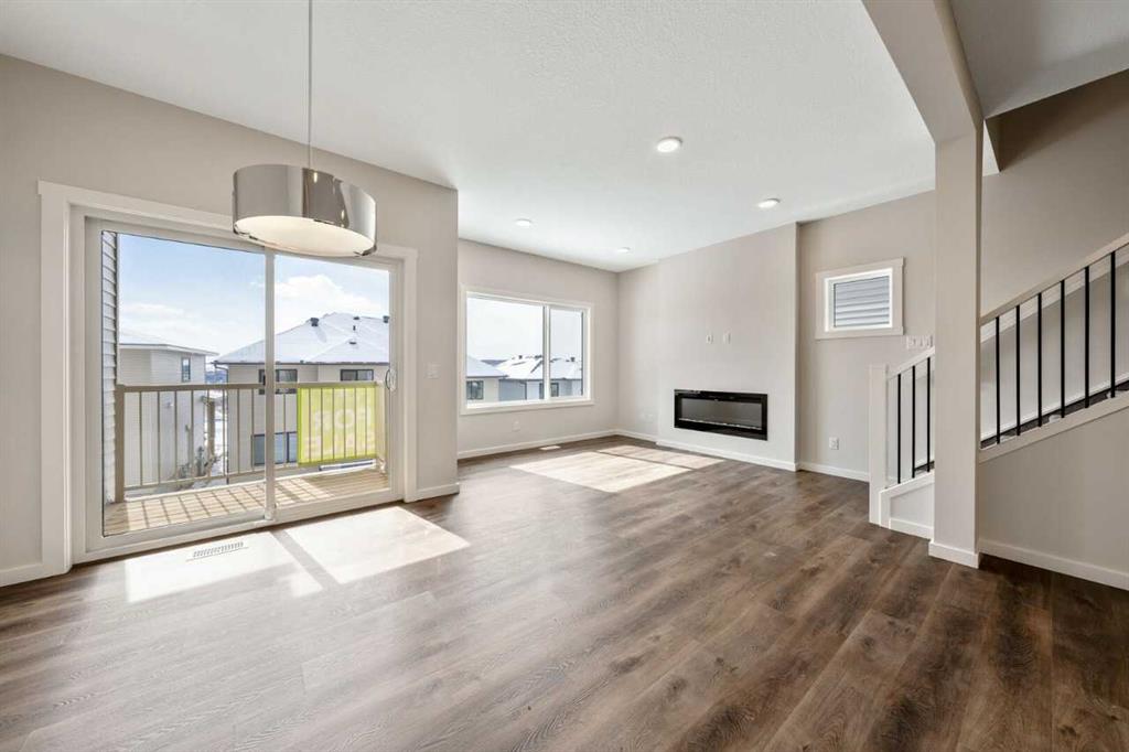 Third View of 366 Heritage Boulevard , Heritage Hills, Cochrane, Alberta, T4C 3K8