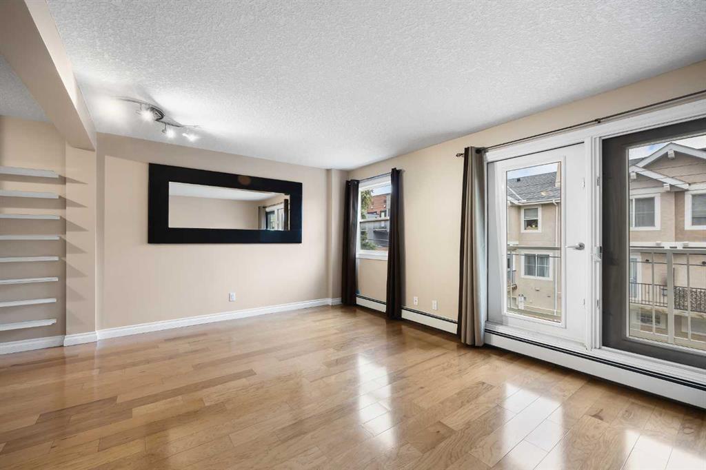 Fourth View of 206, 2010 35 Avenue SW, Altadore, Calgary, Alberta, T2T 2E1