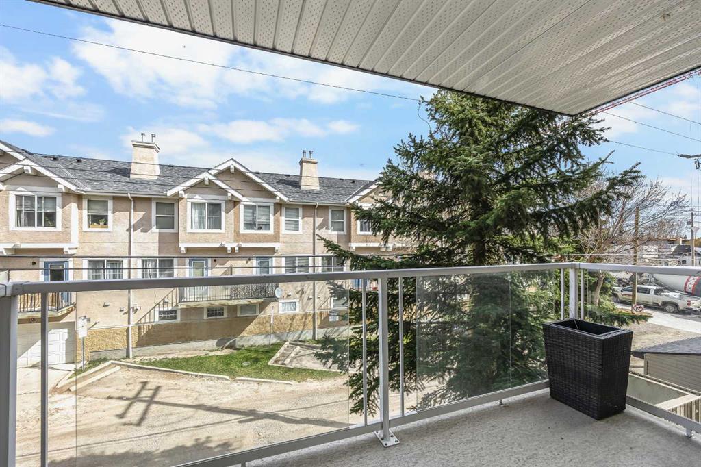 Fifth View of 206, 2010 35 Avenue SW, Altadore, Calgary, Alberta, T2T 2E1