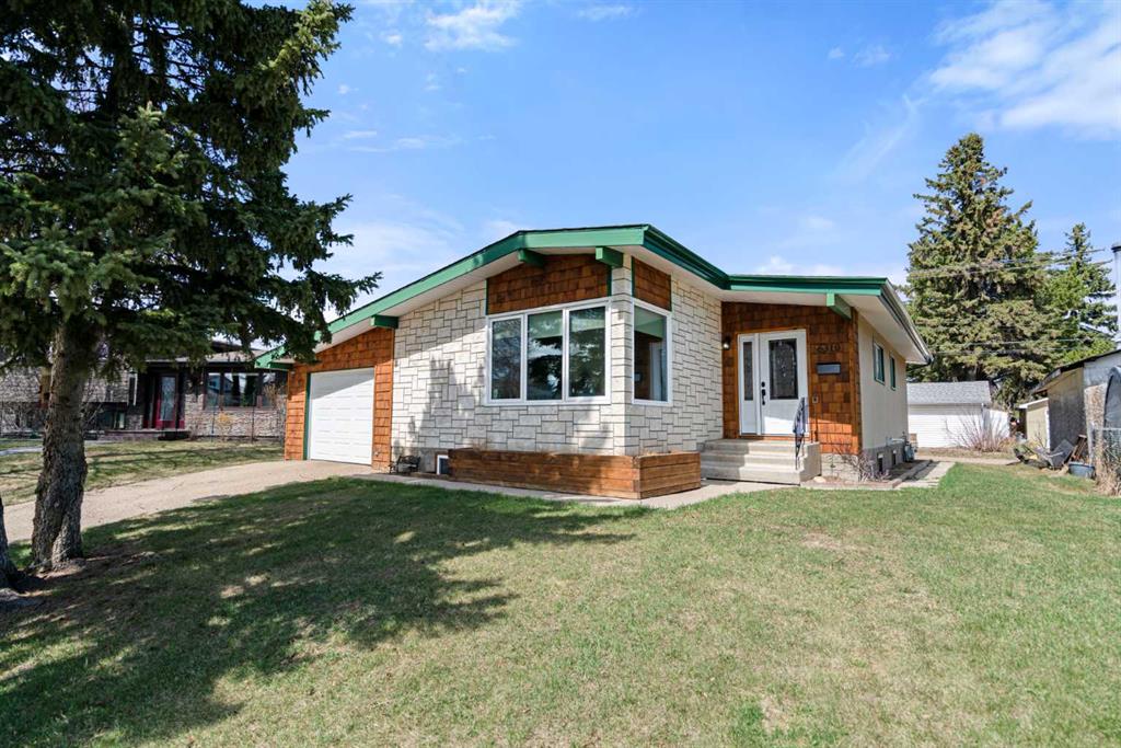 Second View of 6310 44A Avenue , Westmount, Camrose, Alberta, T4V0B4
