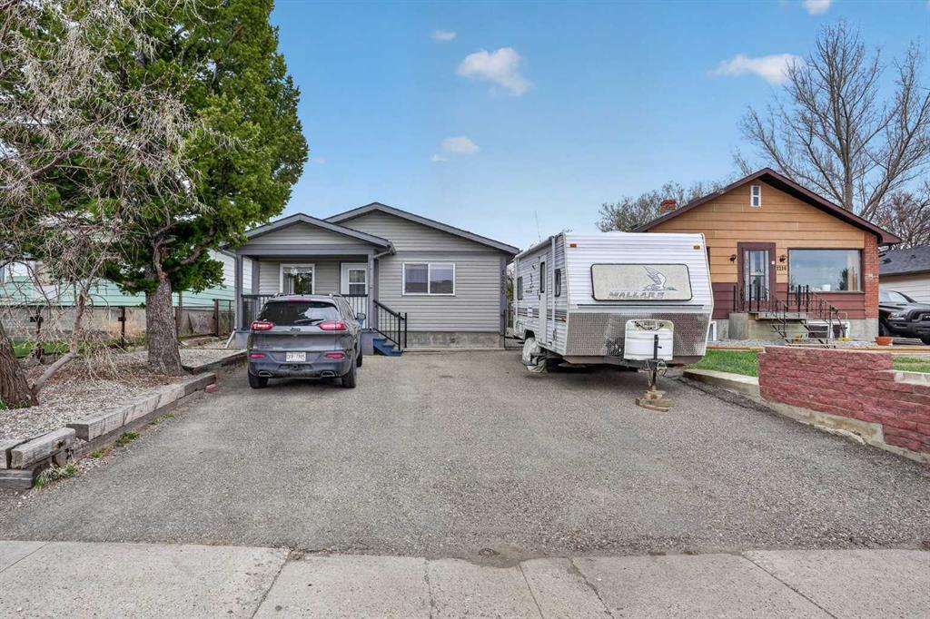 1220 43 Avenue N, A2307868, Alberta,