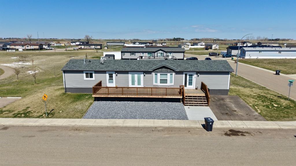 3 Meadowplace Manor E, A2307902, Alberta,