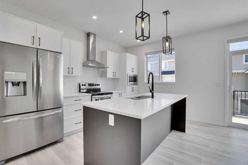 Fourth View of 229 SOUTH POINT Park SW, South Point, Airdrie, Alberta, T4B 5G8