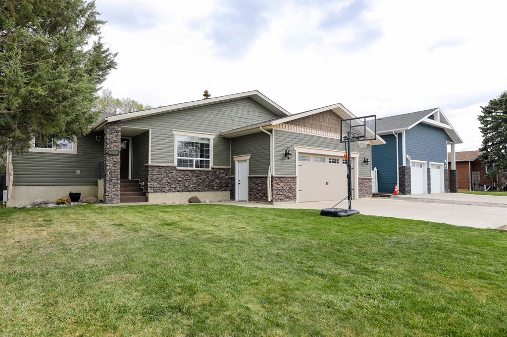 Third View of 125 S 2A Street W, NONE, Magrath, Alberta, T0K 1J0