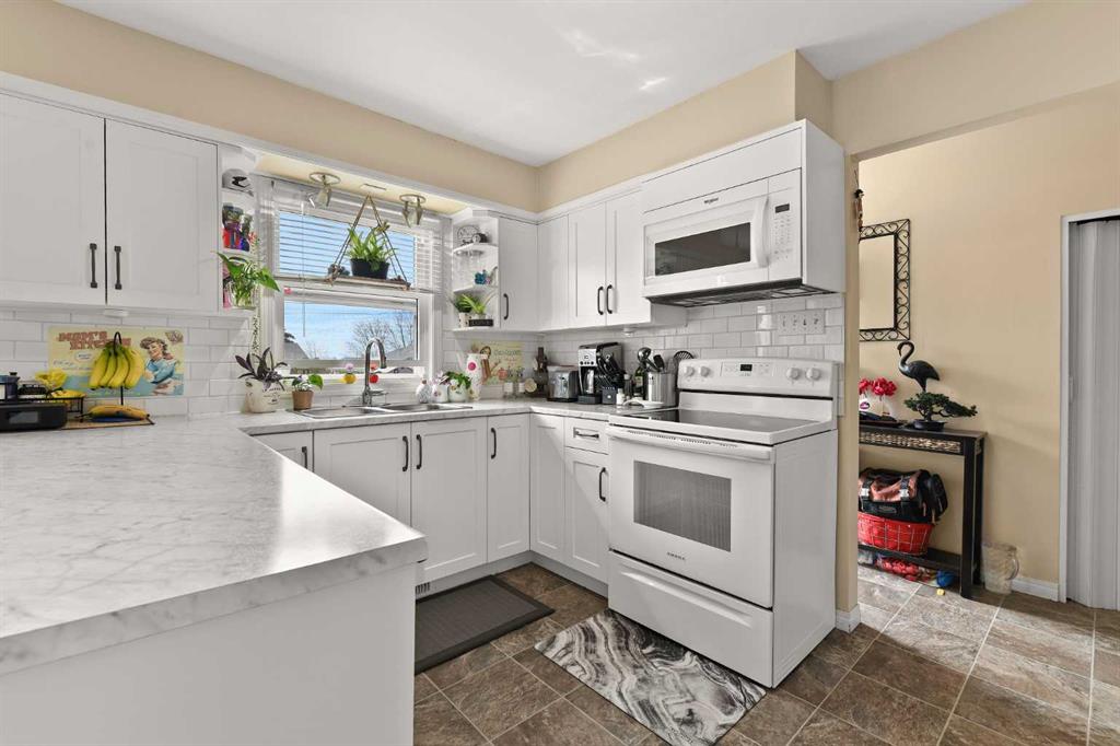 Third View of 9517 99 Avenue , Smith, Grande Prairie, Alberta, T8V0R1