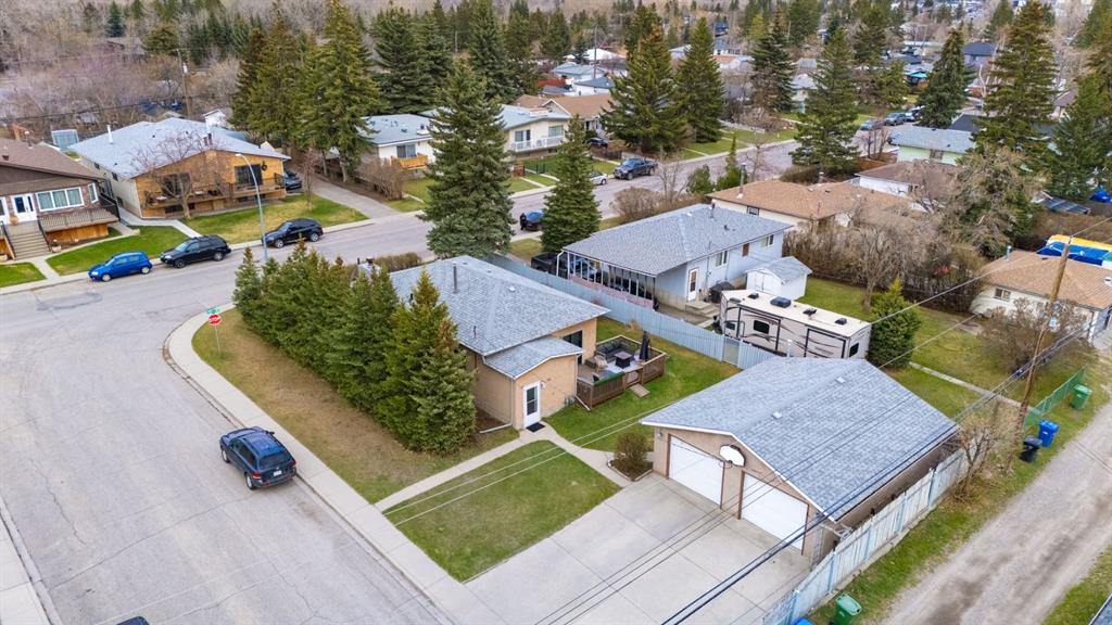 Third View of 4363 70 Street NW, Bowness, Calgary, Alberta, T3B2K4