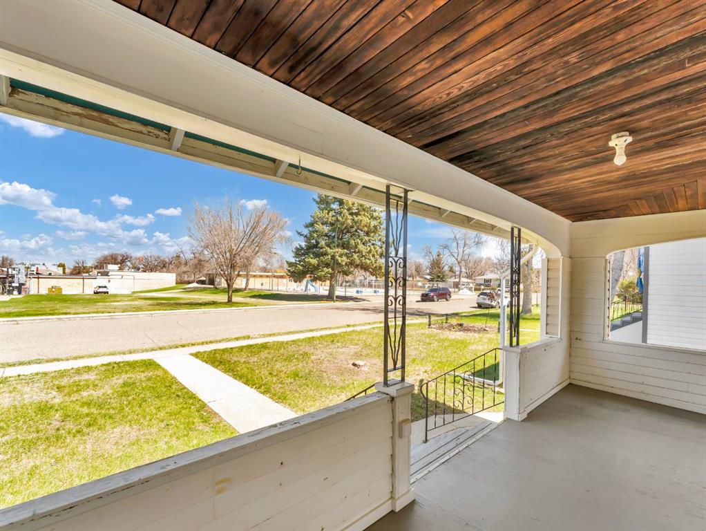 Fourth View of 43 9 Street NE, Northeast Crescent Heights, Medicine Hat, Alberta, T1A 5R2