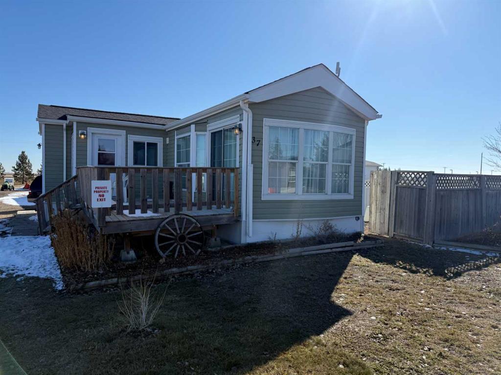 36 Roseglen Drive , A2308133, Alberta,