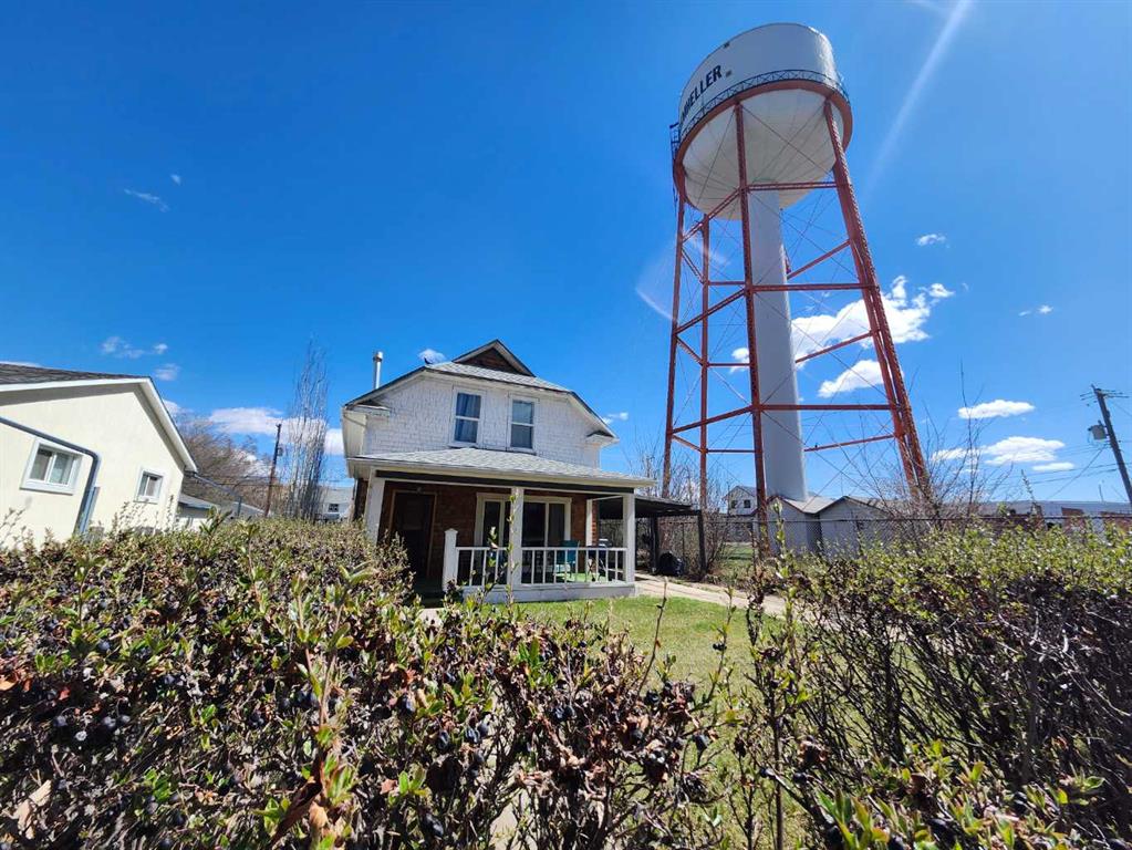274 3 Street W, A2308140, Alberta,