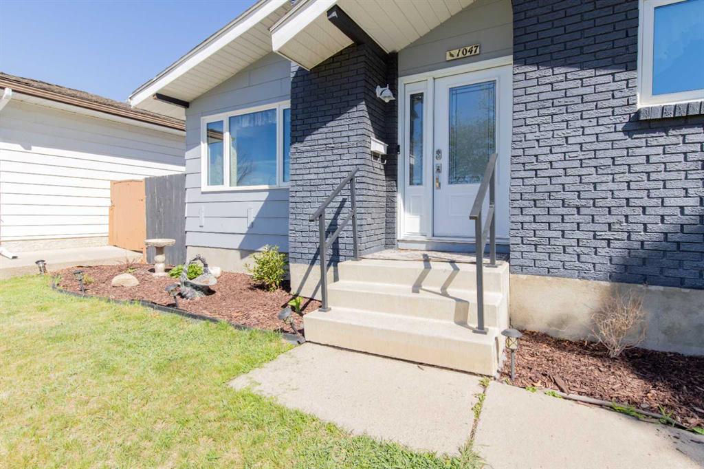 Fifth View of 1047 Lakemount Boulevard S, Redwood, Lethbridge, Alberta, T1K 3S6